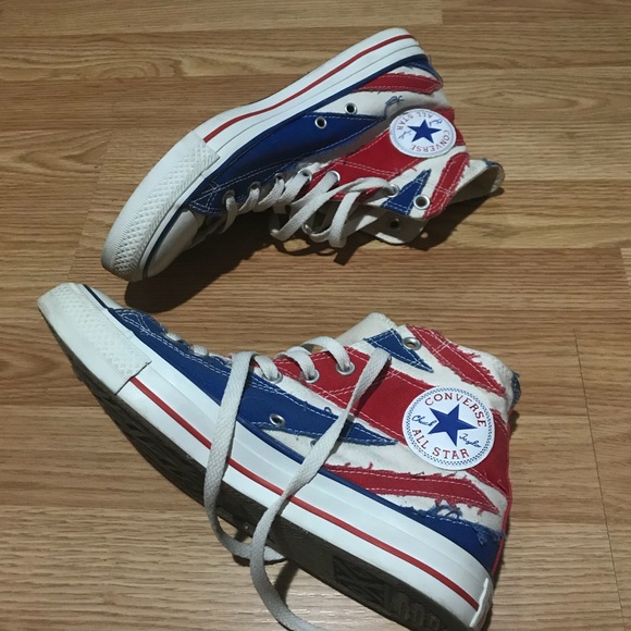 converse british flag shoes